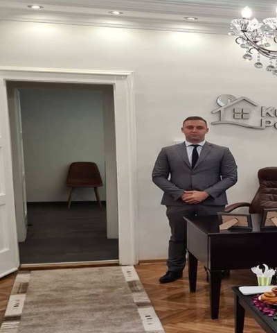 Dušan Žikić — direktor i agent za nekretnine Kuća Petrović